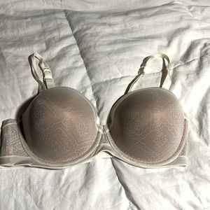 Ambrielle Convertible Strapless Bra 40DDD